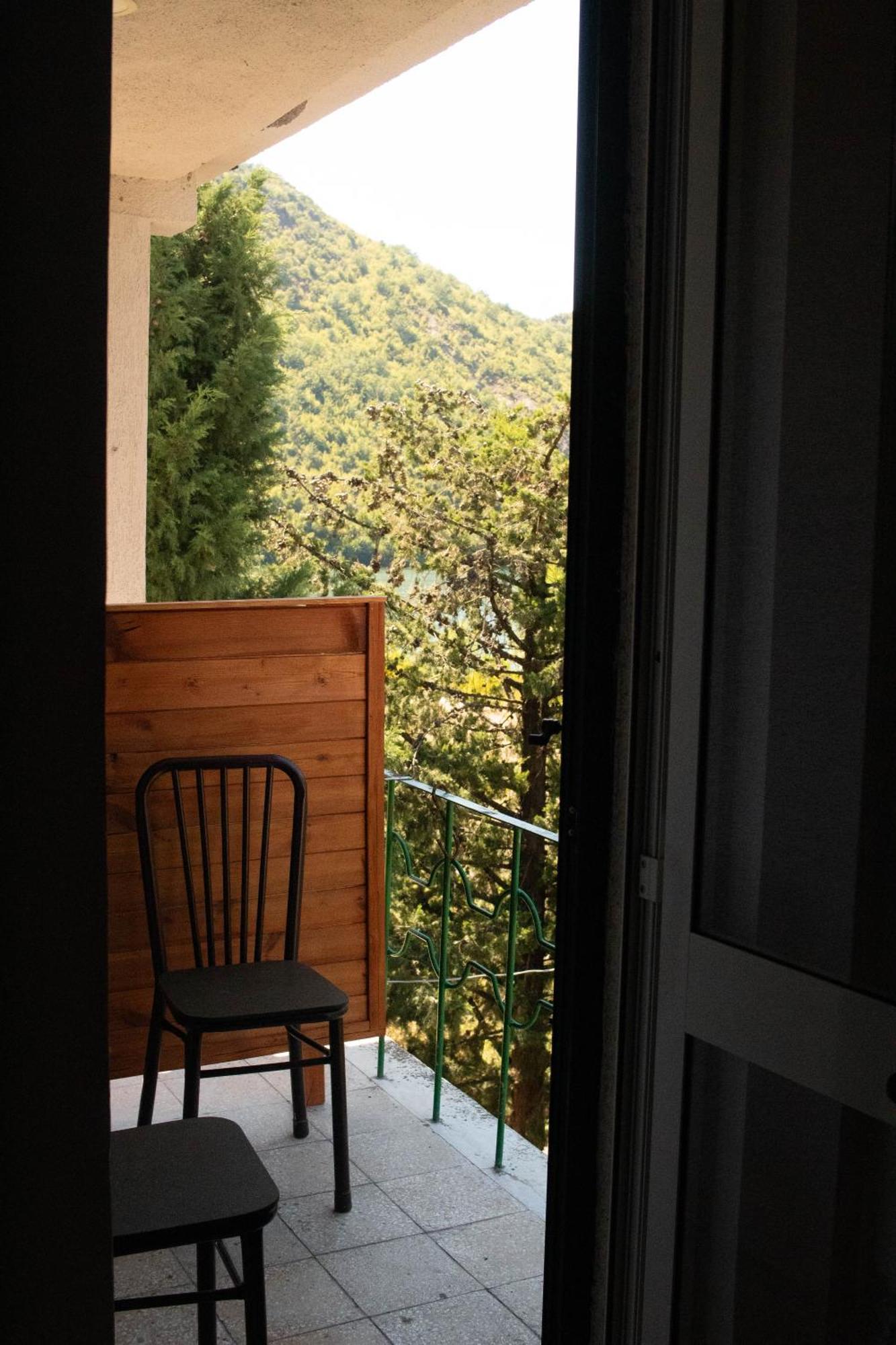 Agroturizem Hotel Vila Franceze Koman ภายนอก รูปภาพ